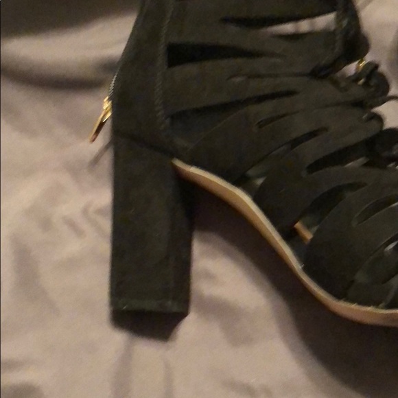 Black chunky heels - Picture 4 of 5